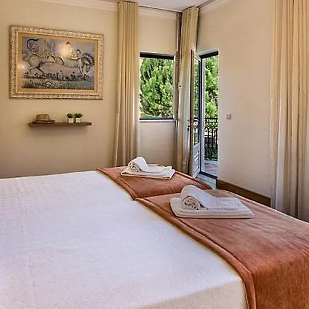 Stunning With Pool Apartment *