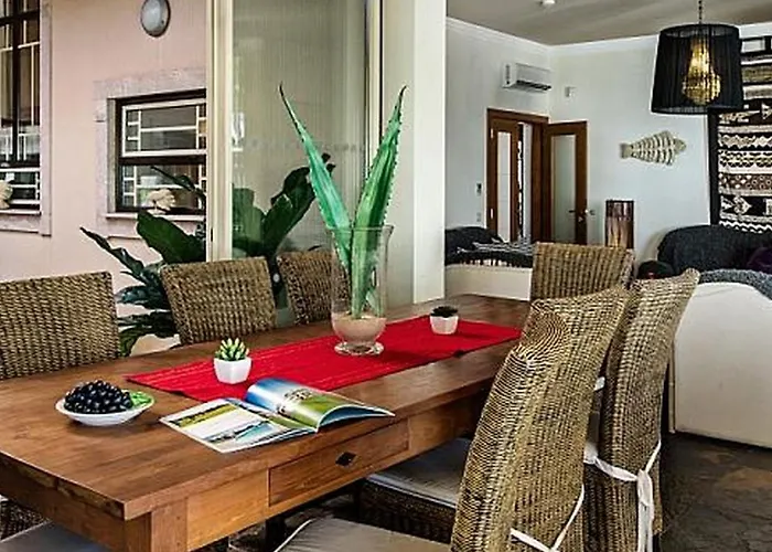 Stunning With Pool Albufeira